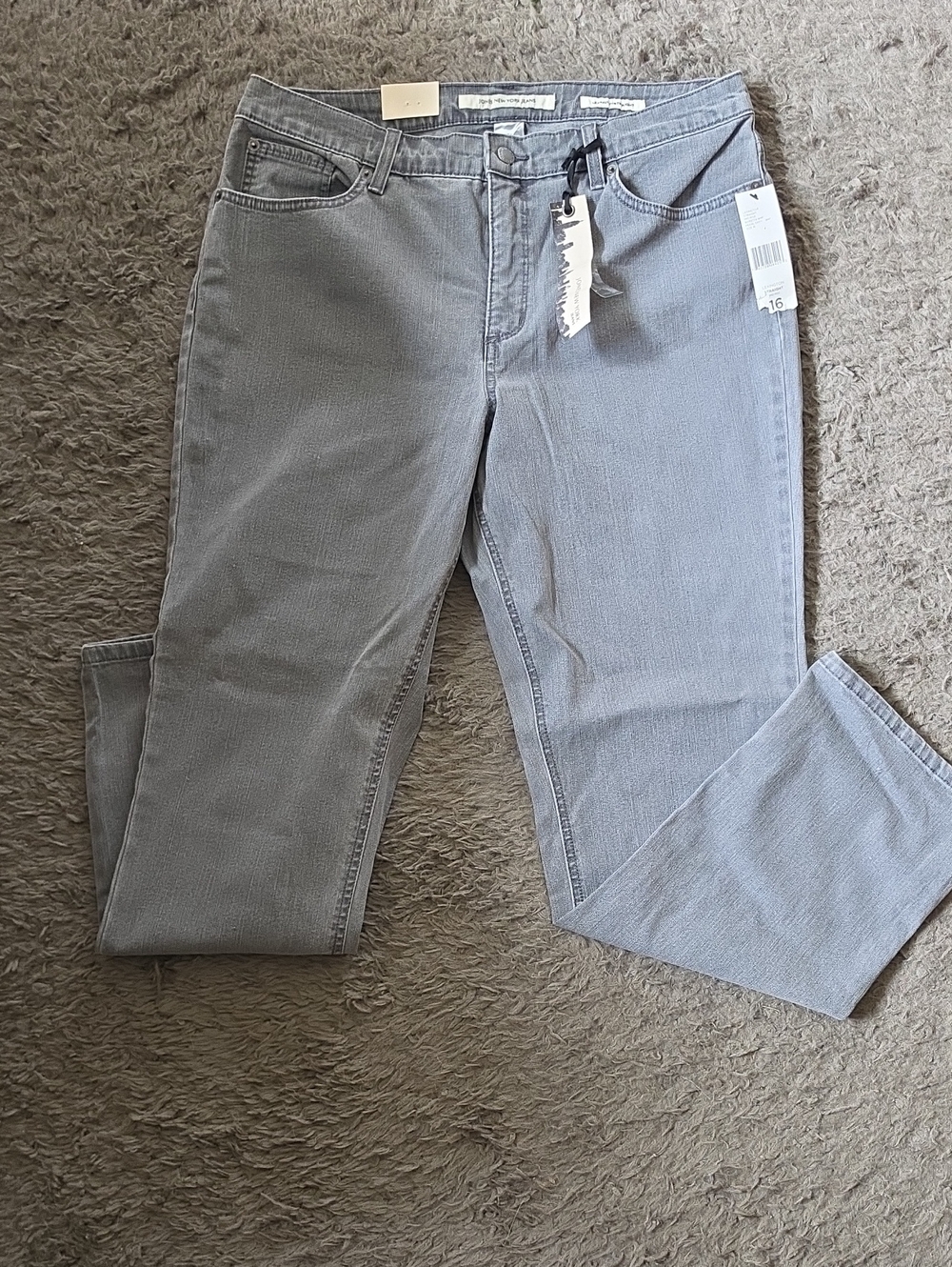 NWT Jones New York Jeans Sz 16 Gray Straight-Leg Jeans